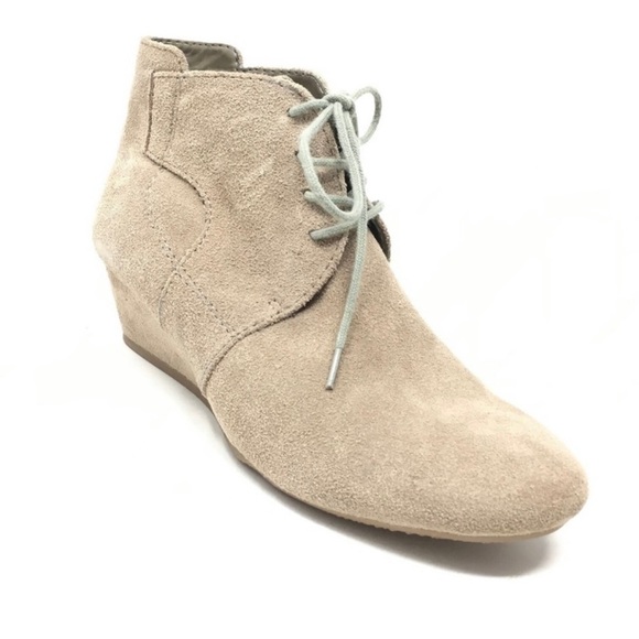 NINE West nude suede lace up wedge bootie size 8.5 - Picture 1 of 10